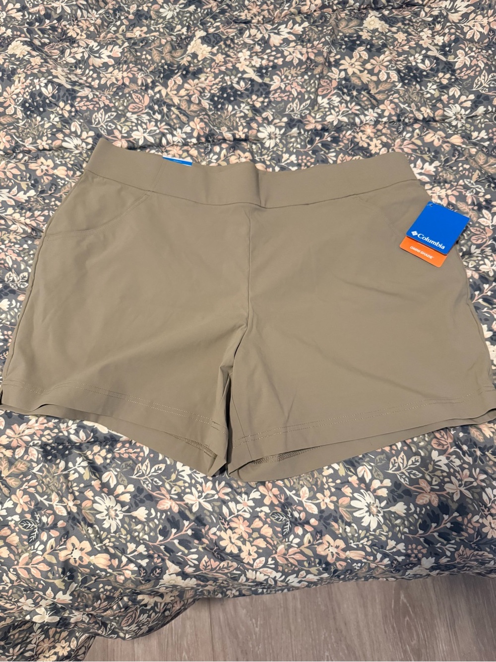 Columbia Beige Women's Active Shorts